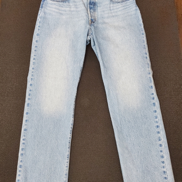 Vintage 1990s Levi’s 501 Women’s Jeans Straight Leg High Rise Button Fly 32x32